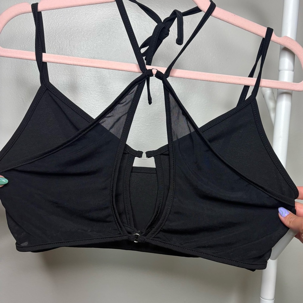 3/10$ 🌷 Black Mesh Layered Strappy Crop Top Bralette M